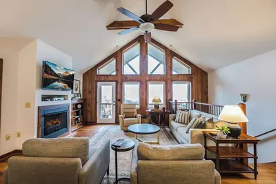 Image de Home with stunning Mountain Views centrally located to Blowing Rock and Boone