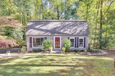 Image de The Artist's Bungalow • Cozy 2-bedroom house surrounded by woods in Spartanburg