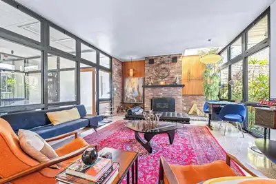 Image de Mid Century Modern | Weekly Winter Rates!