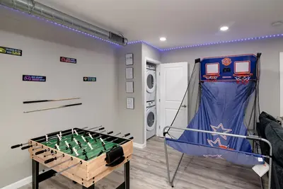 Image de Marvel Vs Mario Clubroom apartment in brilliant Arlington with Ac, WiFi