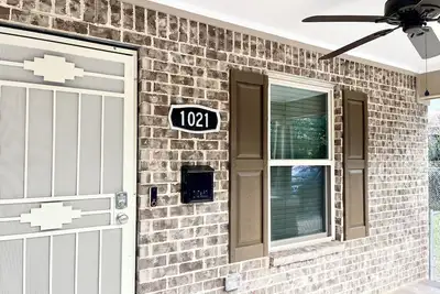 Image de Charming 1-bedroom house with screened in patio near downtown Montgomery