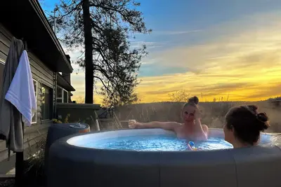 Image de Sunset Ridge, Near Downtown, Hot tub, Outdoor Living, all with Panoramic View,