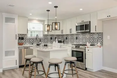 Image de ZenNest Townhome Close toRoseville SacDowntown Hospitals Pool&Fenced PatioGarden