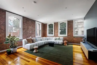 Image de Converted Warehouse Loft apartment in Melbourne Cbd. Central location Sleeps 7