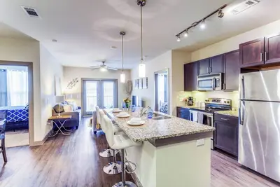 Image de Charming 3-bedroom townhome with Ac, WiFi in lovely Grand Prairie