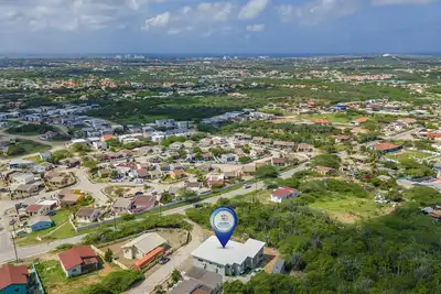 Image de Modern New 2br1ba ~ Nature Escape ~ Great Location