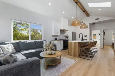Image de The Oaks. A Luxury New Build In Thousand Oaks with Ac, WiFi, Fire Pit, Fast Wifi