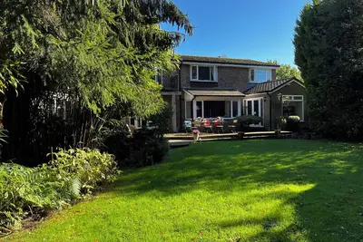 Image de Forest House Arundel. Sleeps 12. Two nights minimum stay