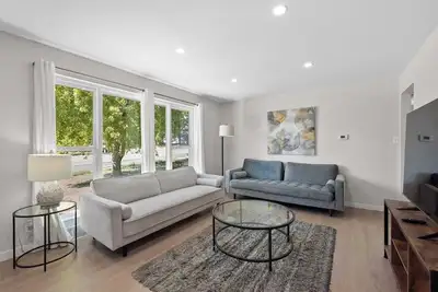 Image de Cozy 4b｜Single Story｜Backyard for Pets｜Flex-Lease｜Garage & Street Parking #42222