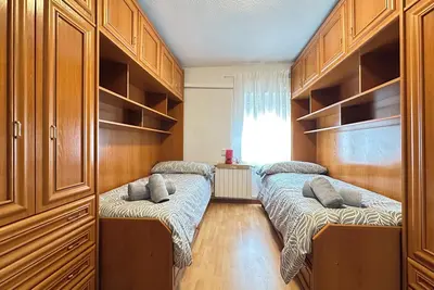 Image de 4-Bedroom Apartment, Terrace, Bathroom And Toilet