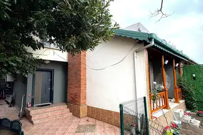Image de ŞÖMİNELİ Ve DENİZE ÇOK Yakin Konumda Huzurlu MÜSTAKİL VİLLA