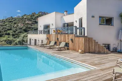 Image de Villa Monticello, proche de l'Ile-Rousse avec piscine chauffée vue mer