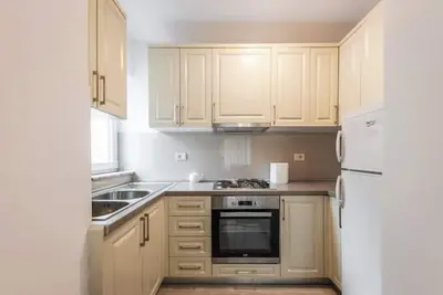 Cozy 2bdr Apartment 5min walk from *New Bazaar* & City Centre
