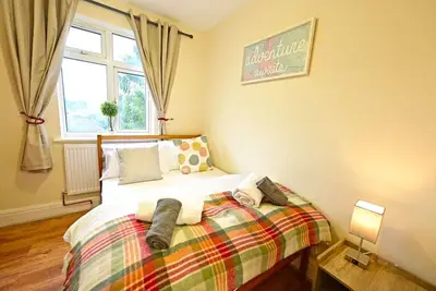Image de Serenity Luton Suite Near Mall