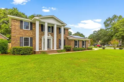 Image de Spacious 4-bedroom house with Ac and WiFi in charming North Charleston