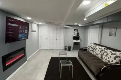 Image de Luxury 1 bedroom house with Ac WiFi private entrance in a wonderful neighborhood
