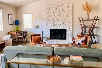 Image de Cozy 2br Home: Hot Tub, Ac, Sauna, Fire, Near Park