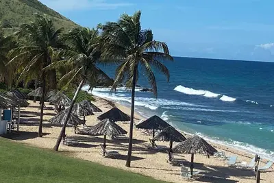 Image de Lovely Gentle Winds 2-bedroom condo!