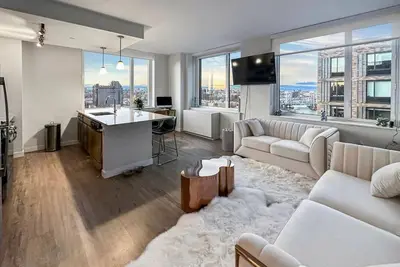 Image de Spacious stylish 3-bedroom with Amazing 360 views of Manhattan 2 min from train