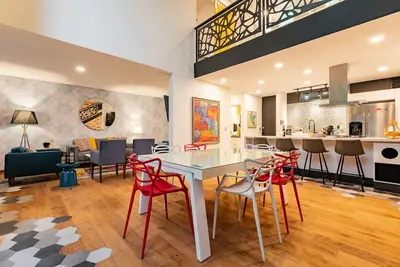 Image de Chic Loft Near Top Dining and Architecture