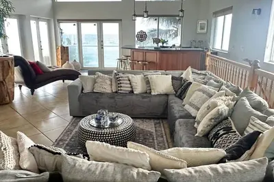 Image de Exceptional Oceanfront Private Spacious 1br Beach House in Charming Florida Hollywood