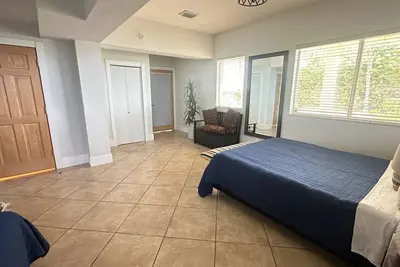 Image de Cozy oceanfront studio on the beach in charming Florida Hollywood