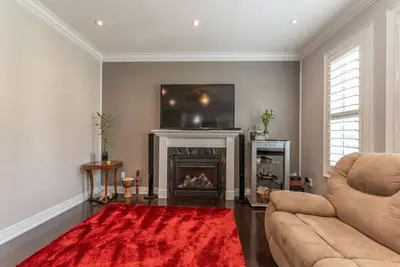 Image de Spacious 7br Home w\/Private Yard, Bbq & Fast WiFi!
