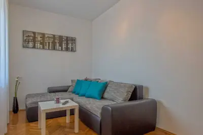 Image de Contemporary Crikvenica Apartments with Private Parking - Three Bedroom Apartment