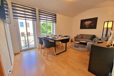 Image de Appartement 'Anne, GroĂźzĂĽgige Wohnung' dans le centre de Chemnitz, place de parking possible