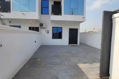 2 bedrooms with WiFi Ac in lovely Adenta Municipality Starlink Solar - Unit #1