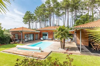 Image de Villa Skye avec piscine chauffée pour 10 personnes