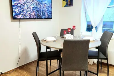 Image de Cozy apartment in central Stavanger with WiFi, close to all\nday-night attractions