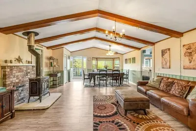 Image de Deer Harbor Cottages, Entire Property. Sleeps up to 16. 3 Hot Tubs. 4 Bedrooms.