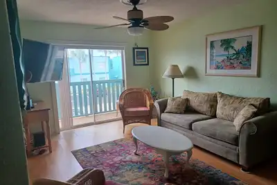 Image de 2-bedroom beach condo in terrific Cape Canaveral with WiFi, Ac
