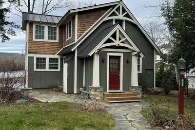 Image de Charming Lake Rescue Cottage