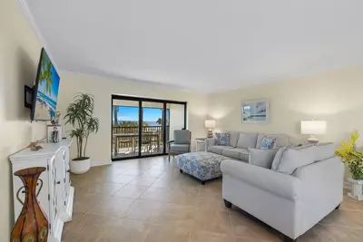 Image de Beautiful Gulf Front Sanddollar Condo overlooking the gulf!
