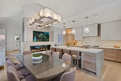 Image de Charming and Contemporary 4-bedroom Home with Hot Tub Walkable to Downtown Aspen