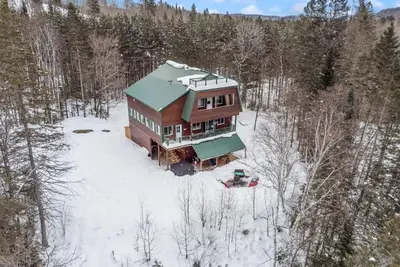 Image de 4 Belles Vues-Cozy retreat in the middle of the forest. Pet-Friendly!