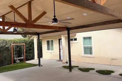 Image de Charming 2- bedroom house close to sequoia national park with Ev charging