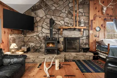 Image de River Access, Loft, Deck, WiFI & Pet Friendly