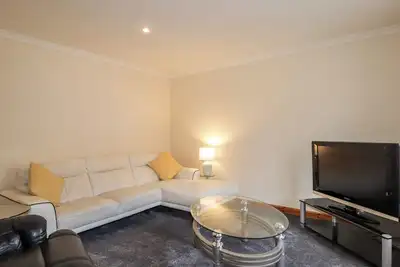Image de 5 Pitgaveny Court, family friendly in Lossiemouth