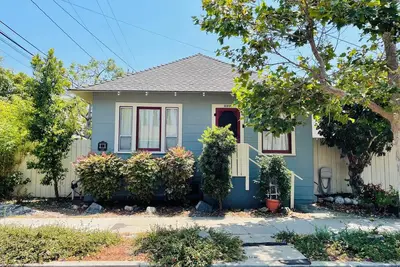 Image de Victorian Bungalow: 2 bd + parking + private garden