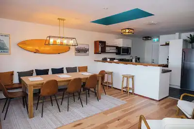 Image de Secluded Oceanfront Apartment