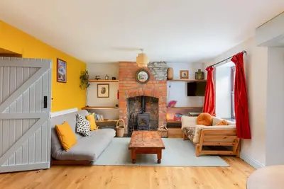 Image de Cosy Cottage nr The Cotswolds, Private Parking