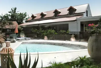 Image de Homerez - Villa spacieuse au Diamant avec piscine privée