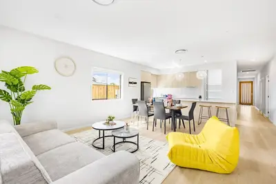 Image de Cyclone Deal! Brand New Cozy 4br Home Near Mall