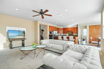 Elegant Retreat: Grand Castle on 62nd Street - Perfect for Your Escape! #41369