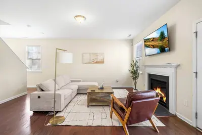 Image de Spacious & Cozy 3br Home in Tryon Place｜Ideal for Long Stays｜Pet-Friendly #42330