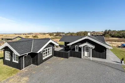 Image de \"Djuna\" - 550m from the sea by Interhome