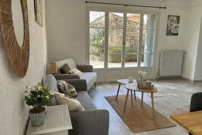 Image de Maison de campagne avec piscine à Ménerbes, entre vignes et collines du Luberon